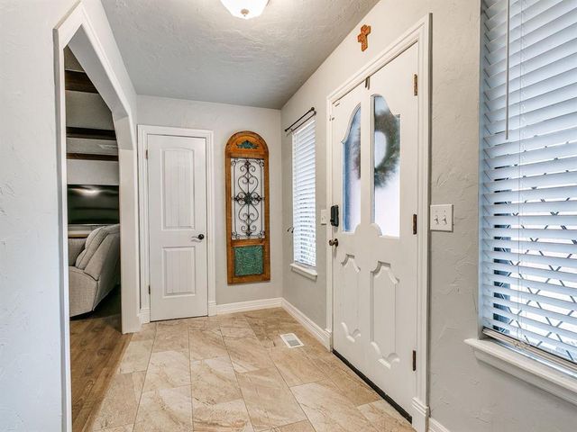 404 Ember Glow, Moore, OK 73160