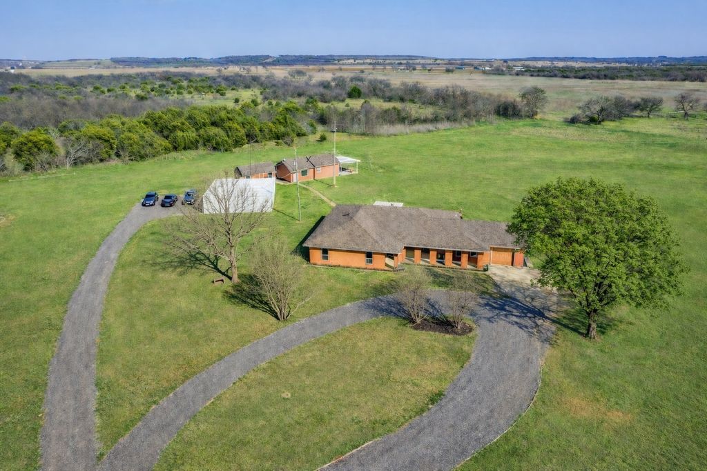 5840 Fm 933, Whitney, TX 76692