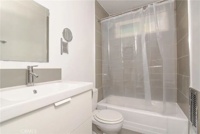 11921 Goshen Avenue 1, Los Angeles, CA 90049