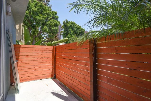 11921 Goshen Avenue 1, Los Angeles, CA 90049