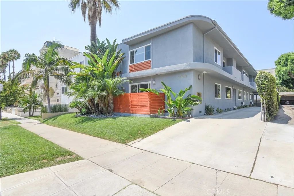 11921 Goshen Avenue 1, Los Angeles, CA 90049