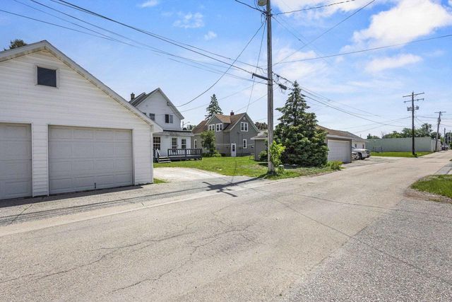 142 N MAIN STREET, Kimberly, WI 54136