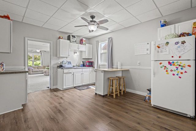 142 N MAIN STREET, Kimberly, WI 54136