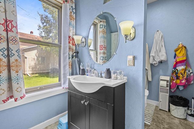 142 N MAIN STREET, Kimberly, WI 54136