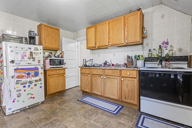 142 N MAIN STREET, Kimberly, WI 54136