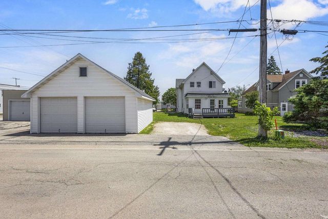 142 N MAIN STREET, Kimberly, WI 54136