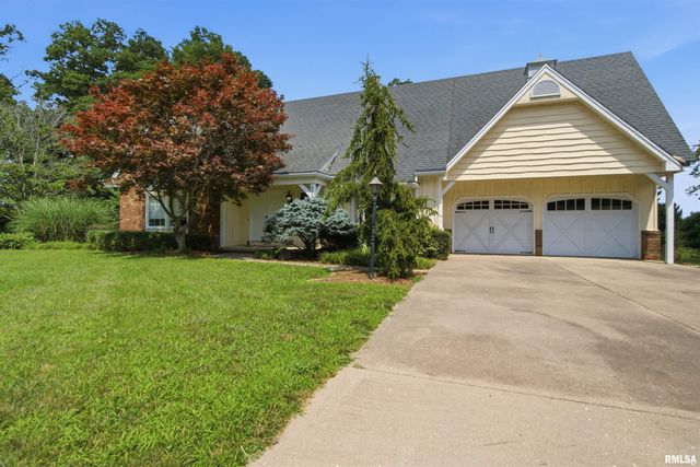 6922 N SKYLINE Drive, Peoria, IL 61614