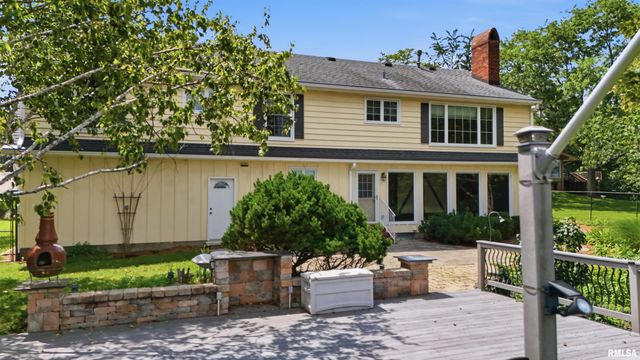 6922 N SKYLINE Drive, Peoria, IL 61614