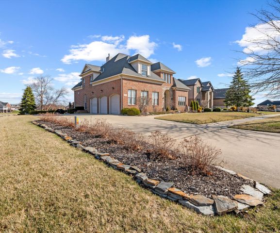 8178 Hunters Ridge Drive, Berlin Twp, MI 48166