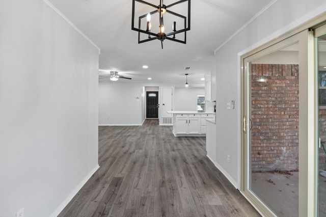 1514 Bogarte Drive, Grand Prairie, TX 75051