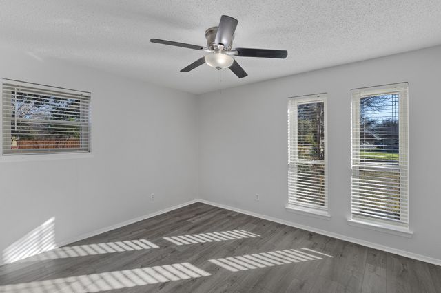 1514 Bogarte Drive, Grand Prairie, TX 75051