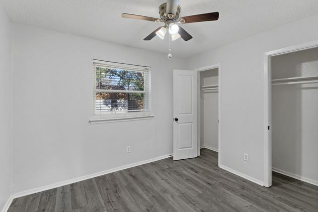 1514 Bogarte Drive, Grand Prairie, TX 75051