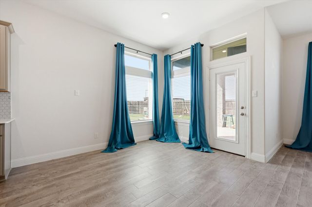 11249 Canyon Mine Drive, Aubrey, TX 76227