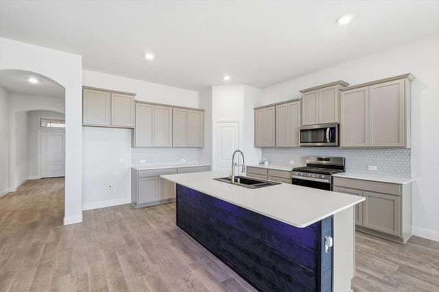 11249 Canyon Mine Drive, Aubrey, TX 76227