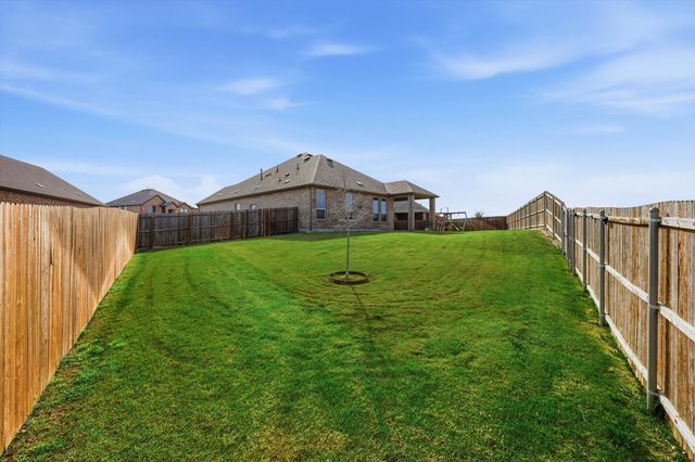 11249 Canyon Mine Drive, Aubrey, TX 76227