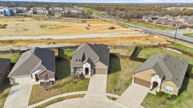 11249 Canyon Mine Drive, Aubrey, TX 76227