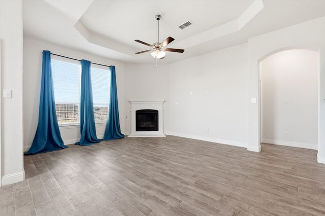 11249 Canyon Mine Drive, Aubrey, TX 76227