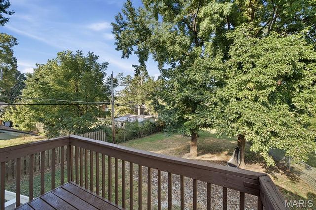 99 Sandau Avenue, Webster Groves, MO 63119
