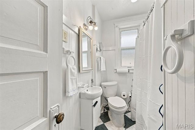 99 Sandau Avenue, Webster Groves, MO 63119
