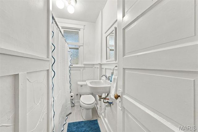99 Sandau Avenue, Webster Groves, MO 63119