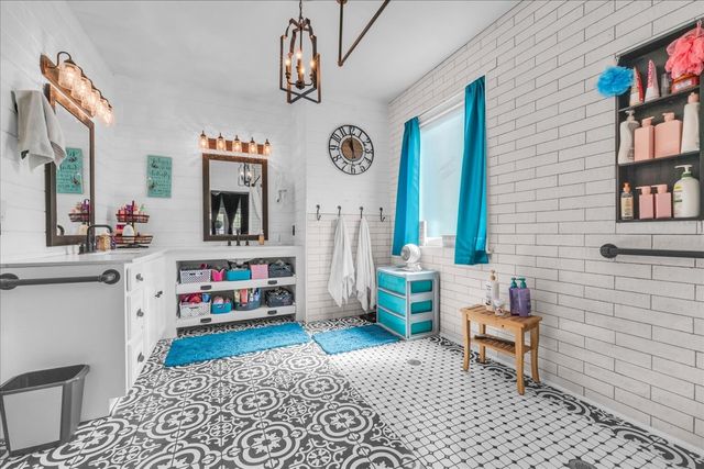 1700 Sunflower Drive, Corinth, TX 76210