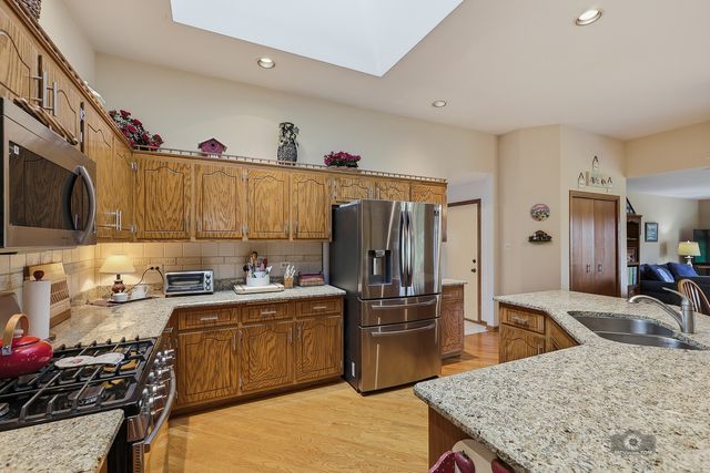 19600 Edgebrook Lane, Tinley Park, IL 60487