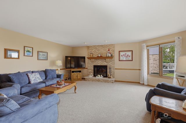 19600 Edgebrook Lane, Tinley Park, IL 60487