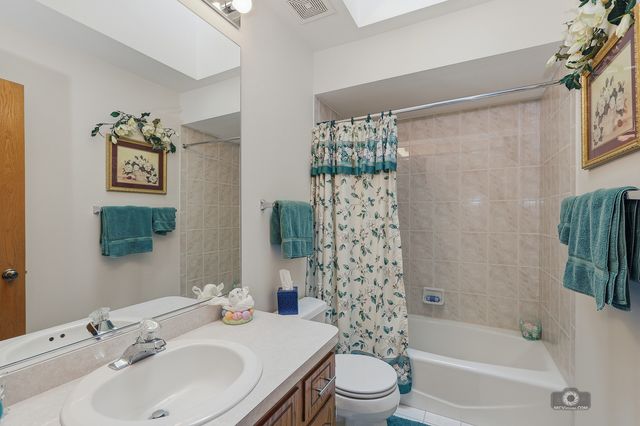 19600 Edgebrook Lane, Tinley Park, IL 60487