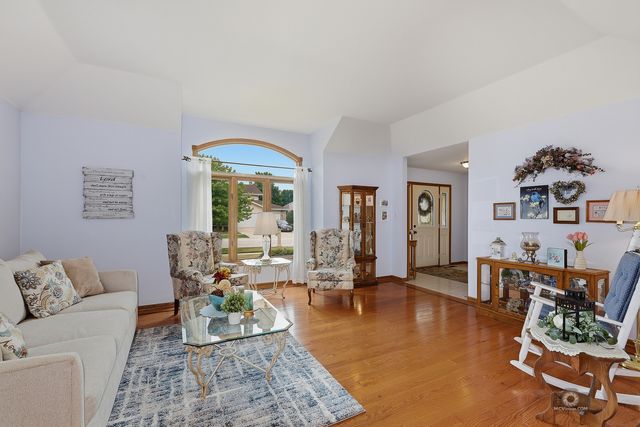 19600 Edgebrook Lane, Tinley Park, IL 60487