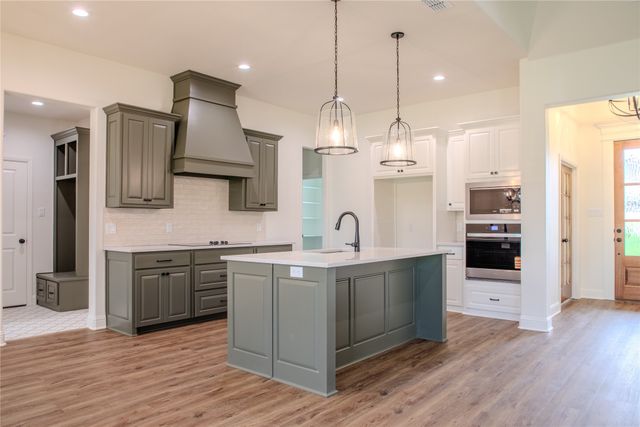 204 Sweetgrass Drive, Poolville, TX 76487