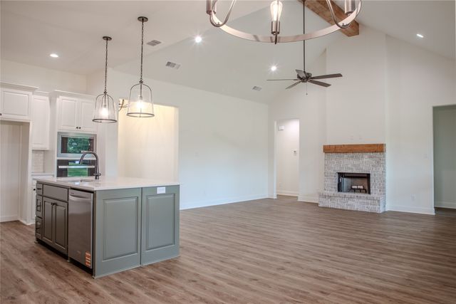 204 Sweetgrass Drive, Poolville, TX 76487
