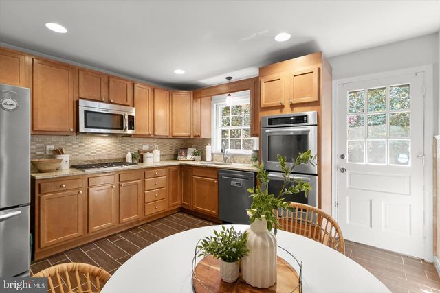 8016 LILLY STONE DR, Bethesda, MD 20817