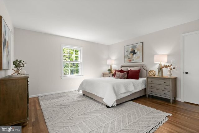 8016 LILLY STONE DR, Bethesda, MD 20817