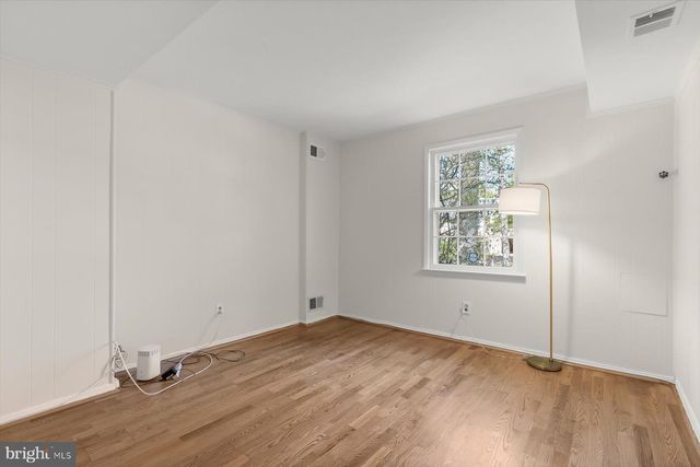 8016 LILLY STONE DR, Bethesda, MD 20817