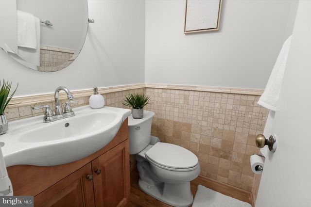8016 LILLY STONE DR, Bethesda, MD 20817