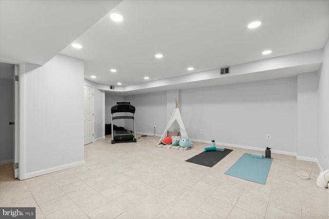 8016 LILLY STONE DR, Bethesda, MD 20817
