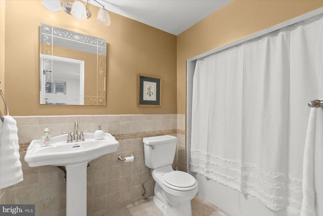 8016 LILLY STONE DR, Bethesda, MD 20817