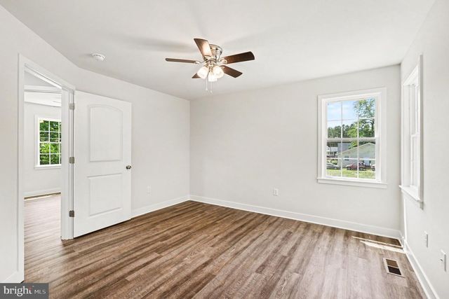 275 GREENWAY DR, Colonial Beach, VA 22443