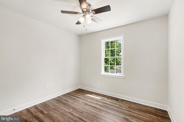 275 GREENWAY DR, Colonial Beach, VA 22443