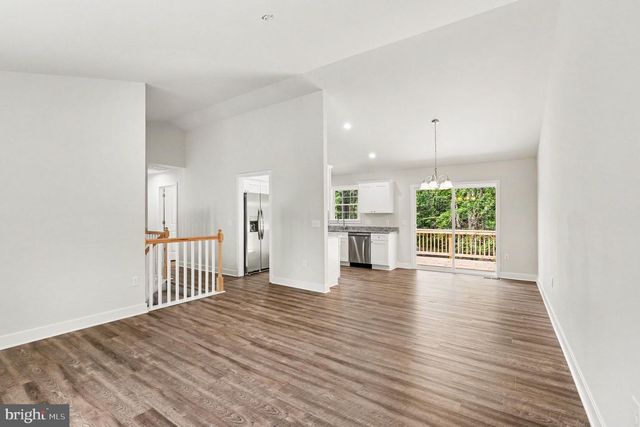 275 GREENWAY DR, Colonial Beach, VA 22443