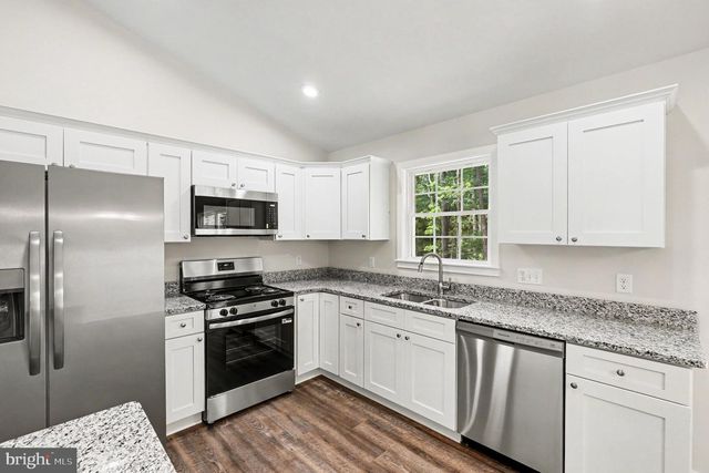 275 GREENWAY DR, Colonial Beach, VA 22443