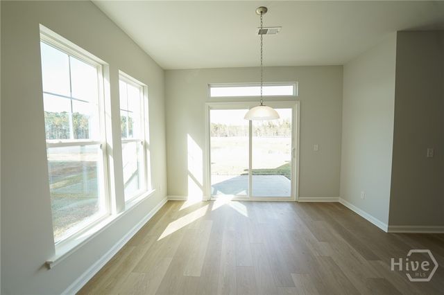 102 Fenway Street, Savannah, GA 31407