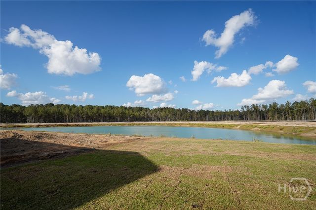 102 Fenway Street, Savannah, GA 31407