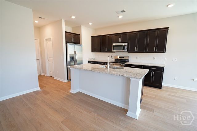 102 Fenway Street, Savannah, GA 31407