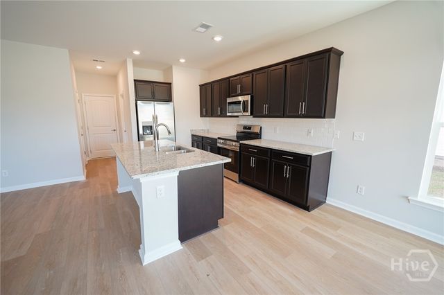 102 Fenway Street, Savannah, GA 31407