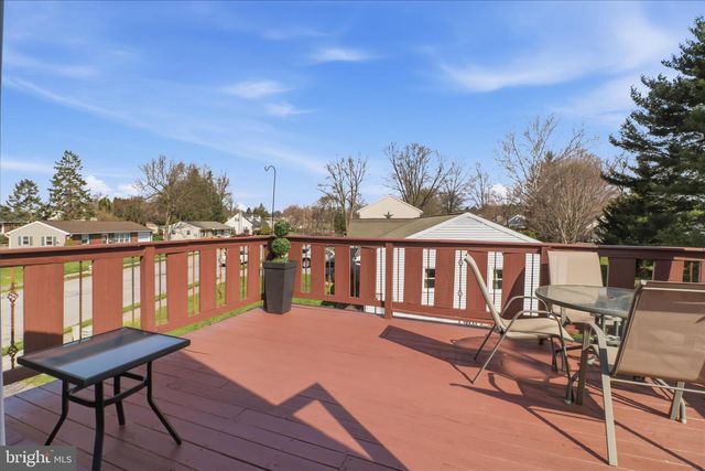 213 SKYLARK RD, Lititz, PA 17543