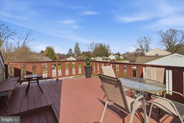 213 SKYLARK RD, Lititz, PA 17543