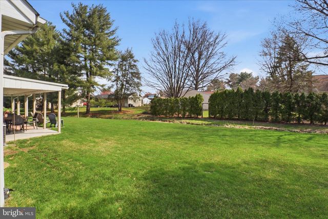 213 SKYLARK RD, Lititz, PA 17543