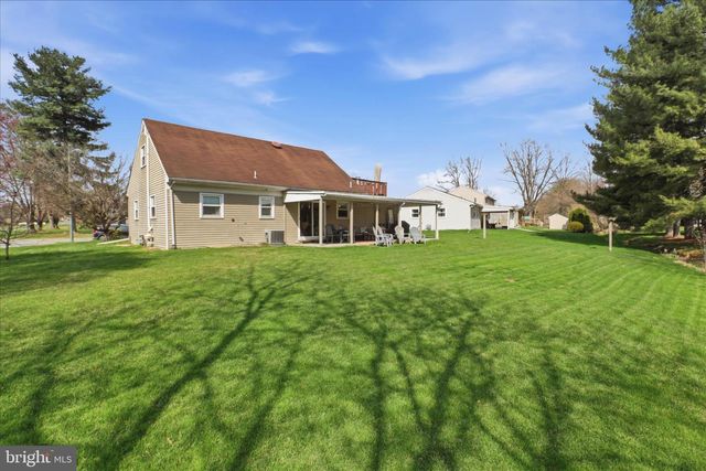 213 SKYLARK RD, Lititz, PA 17543