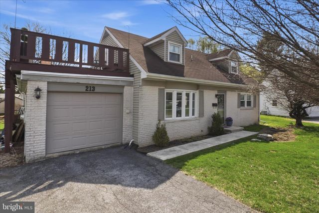 213 SKYLARK RD, Lititz, PA 17543